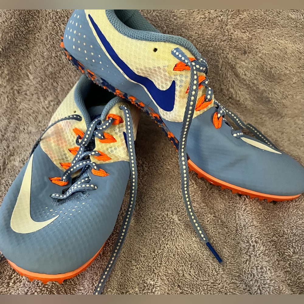 NIKE WOMENS ZOOM RIVAL S 8 (414 - CHALK BLUE/WHITE-RACER BLUE-HYPER ORAN…